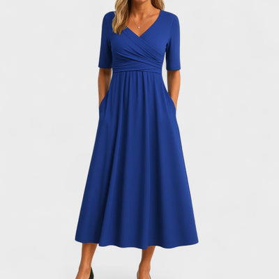 Joanna – Elegant Midklänning för Alla Tillfällen