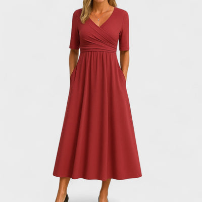 Joanna – Elegant Midklänning för Alla Tillfällen