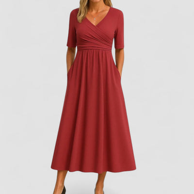 Joanna – Elegant Midklänning för Alla Tillfällen